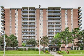 Building Photo - Deerford Road Apartments