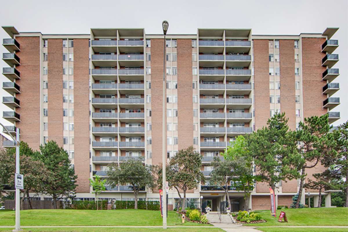 Primary Photo - Deerford Road Apartments