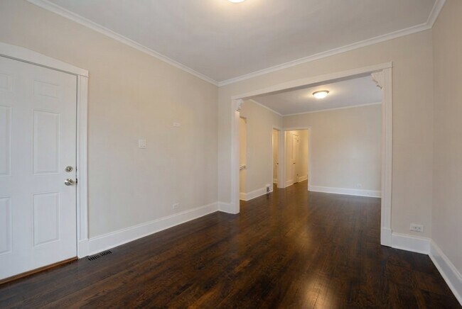 Foto del edificio - 2305 N Ridgeway Ave