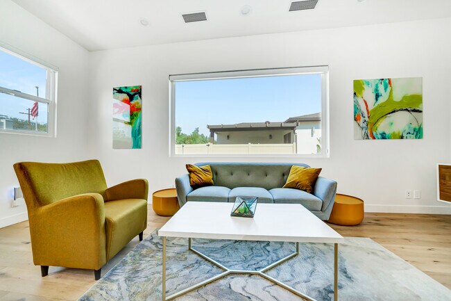 Foto del edificio - 23354 Burbank Blvd