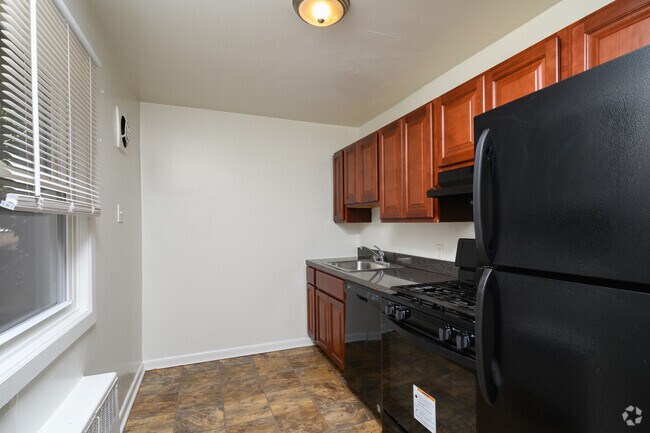 2HAB, 1BA - 800 ft² - Penzel Manor Apartments