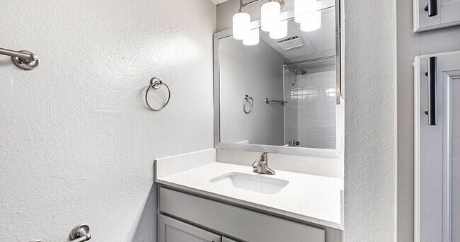 Foto del edificio - Hawke Apartment Homes