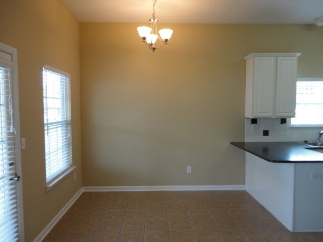 Foto del edificio - 3007 Cornflower Ln