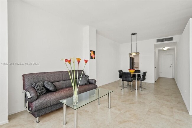 Building Photo - 4925 Collins Ave
