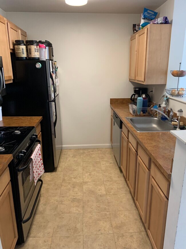 Kitchen - 1343 Clifton St NW