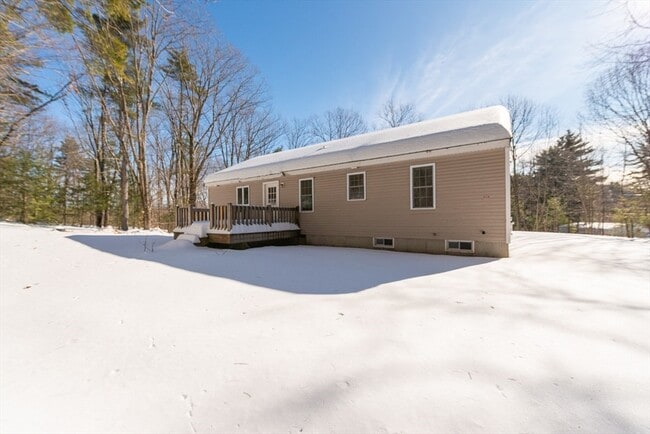 Building Photo - 661 South Rd