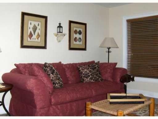 Building Photo - 2422  Tamarind Drive