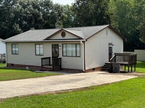 Building Photo - 226 Sunnydale Dr