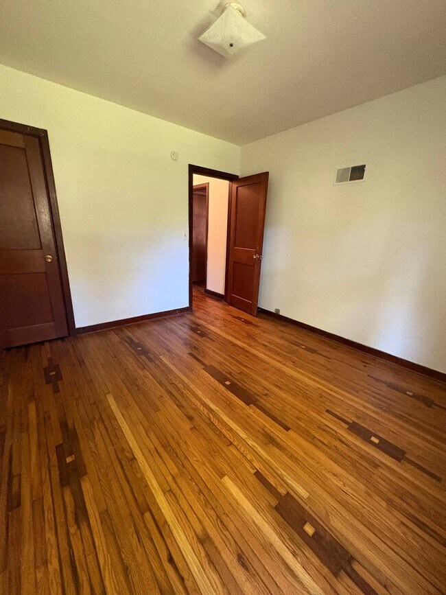 Foto del edificio - 425 3rd Ave SE