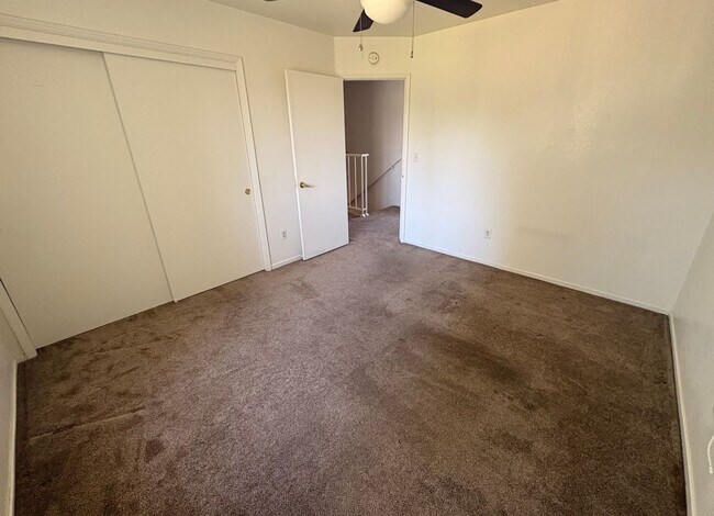 Foto del edificio - 2406 W Packwood Dr