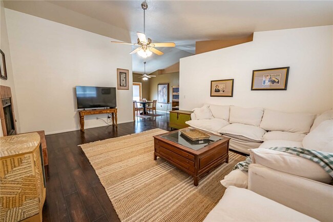 Building Photo - 3571 N Moore St