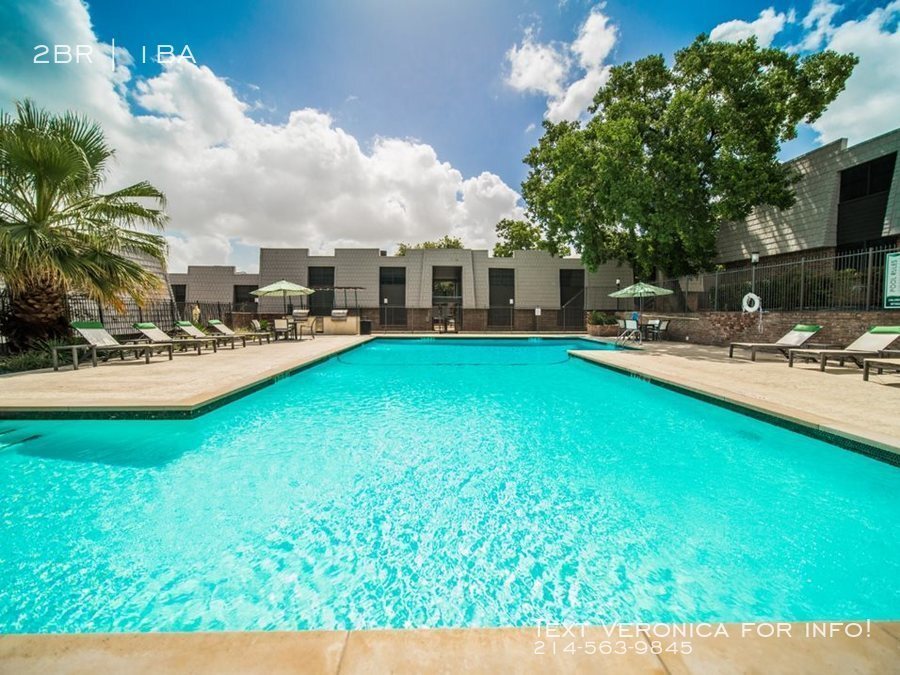 Primary Photo - Apartments on Royal Crest