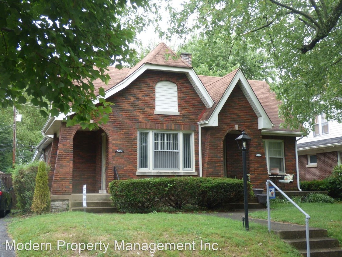 Primary Photo - 415 Ridgeway Rd