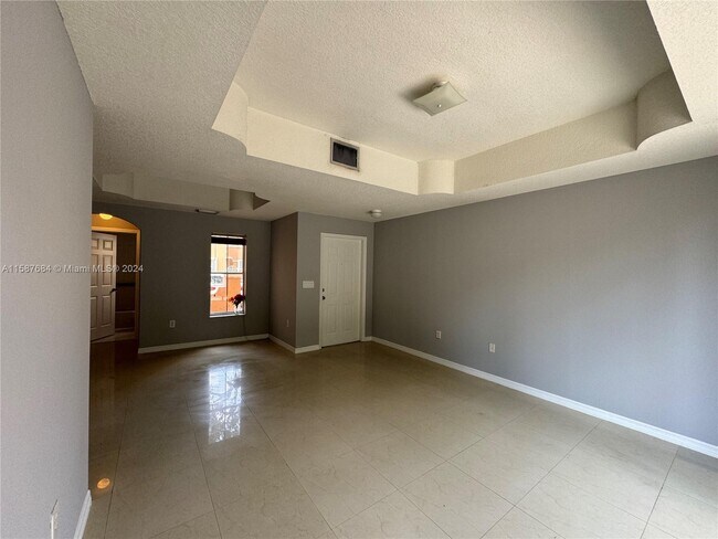 Foto del edificio - 8511 NW 141st Terrace