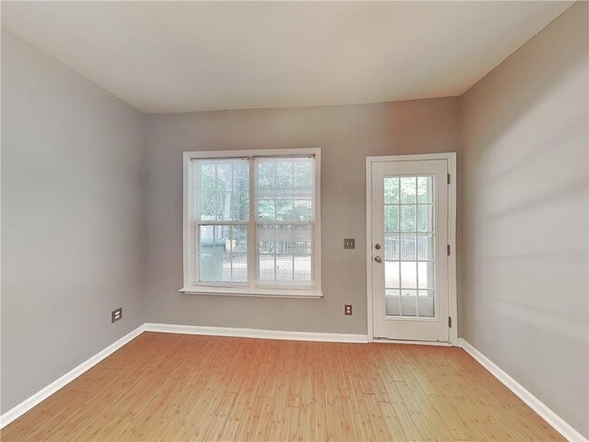 Building Photo - 3258 Welmingham Dr SW