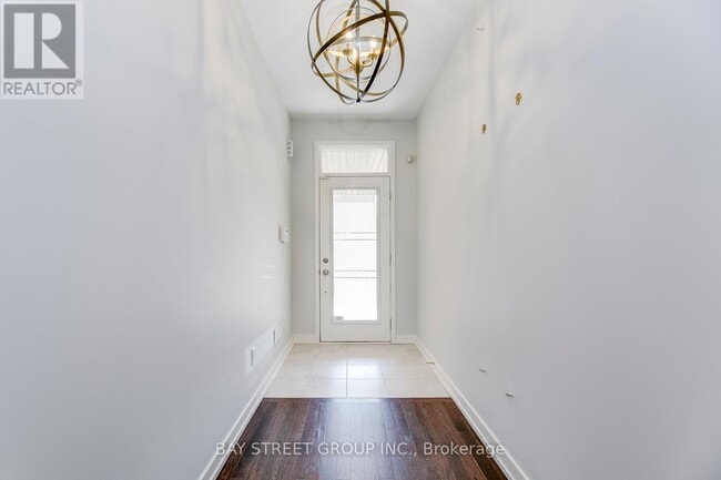 Building Photo - 227 Huguenot Rd