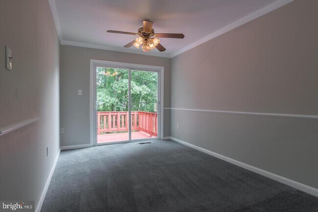 Foto del edificio - 5592 Shannon Ct