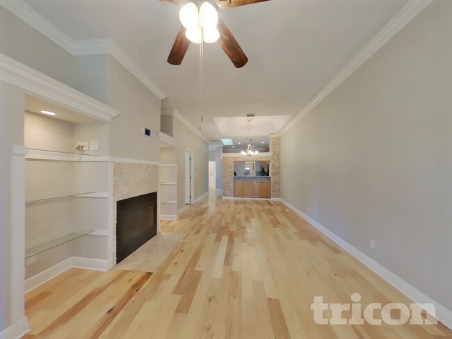 Building Photo - 1668 Woodland Dr