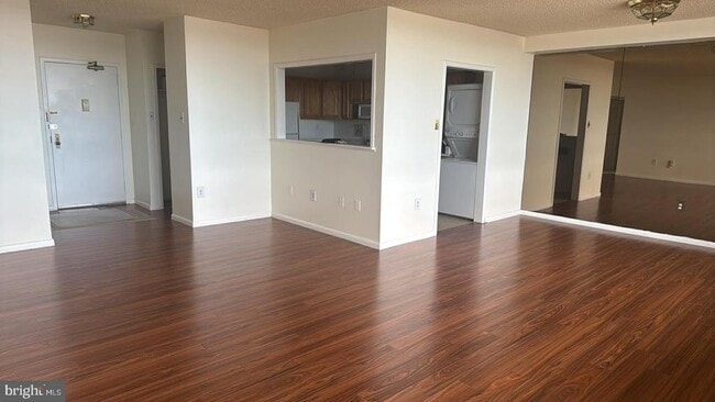 Building Photo - 3701 S George Mason Dr