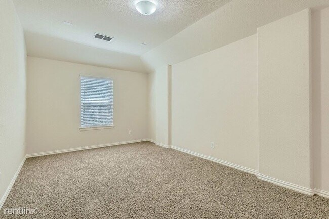 Foto del edificio - 4 br, 3 bath House - 13910 Palatine Hill