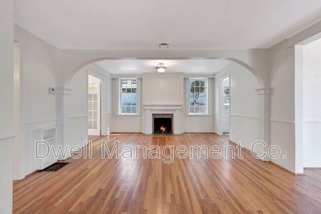 Foto del edificio - 8451 La Mesa Blvd