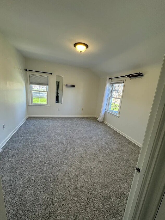 Building Photo - 1435 Grenleigh Rd