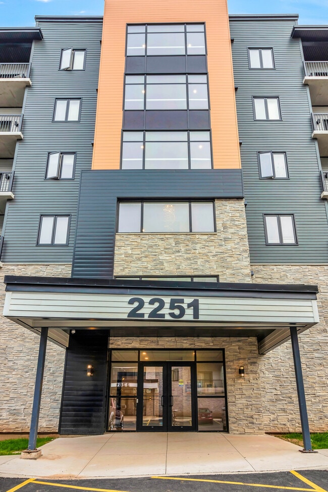 Building Photo - North Point Estates