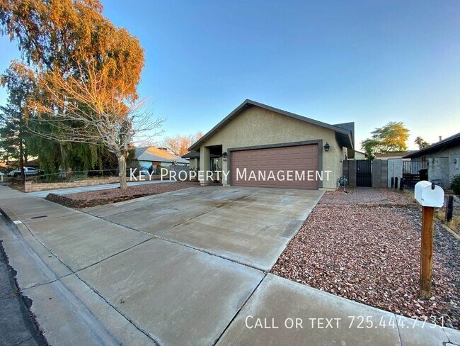 Building Photo - SINGLE STORY 3 BEDROOM HOME IN HENDERSON W...