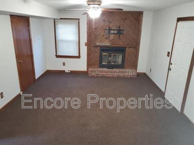 Building Photo - 1125 Bermuda Run