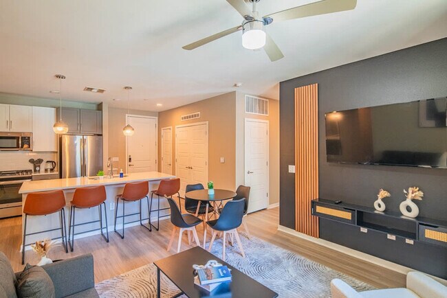 Foto del edificio - 730 E Marlette Ave