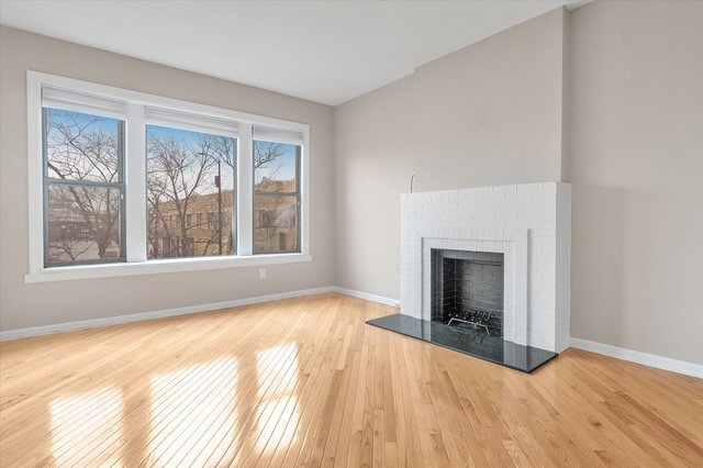Building Photo - 4705 N Lincoln Ave
