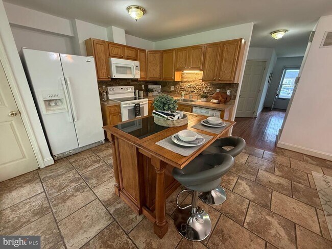 Foto del edificio - 1202 Rosegate Ct