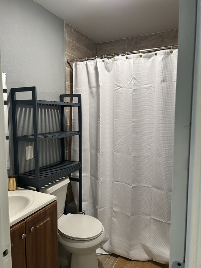 Bathroom - 279 Chatsworth St