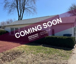 Building Photo - 2521 Mariposa Dr