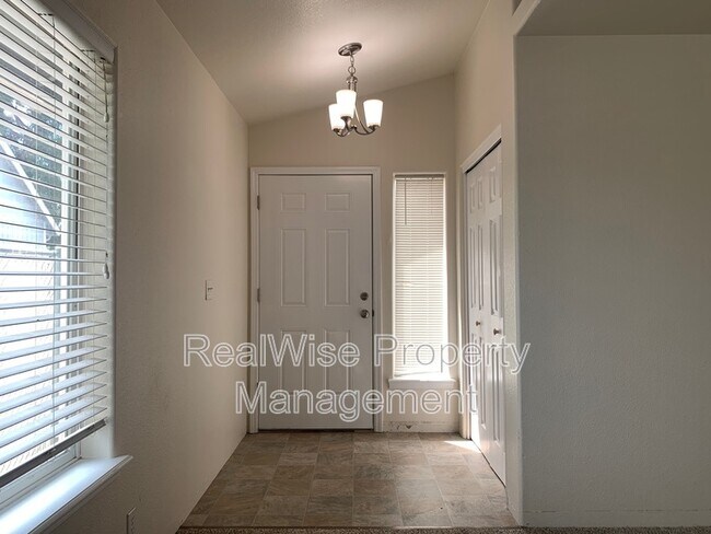 Building Photo - 1461 Dowell Rd