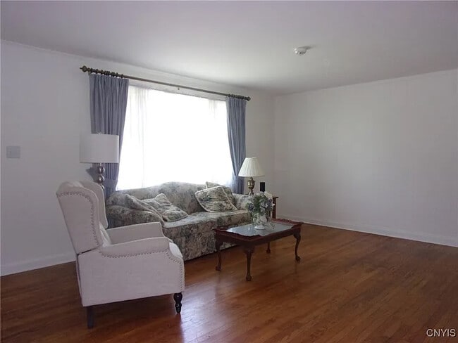 Foto del edificio - 223 W Molloy Rd