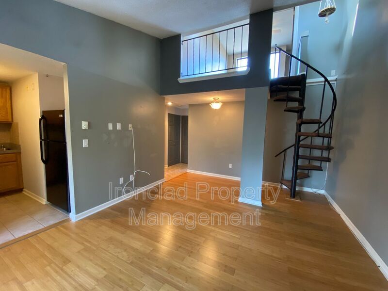 Primary Photo - 143 Burgundy Hill Ln