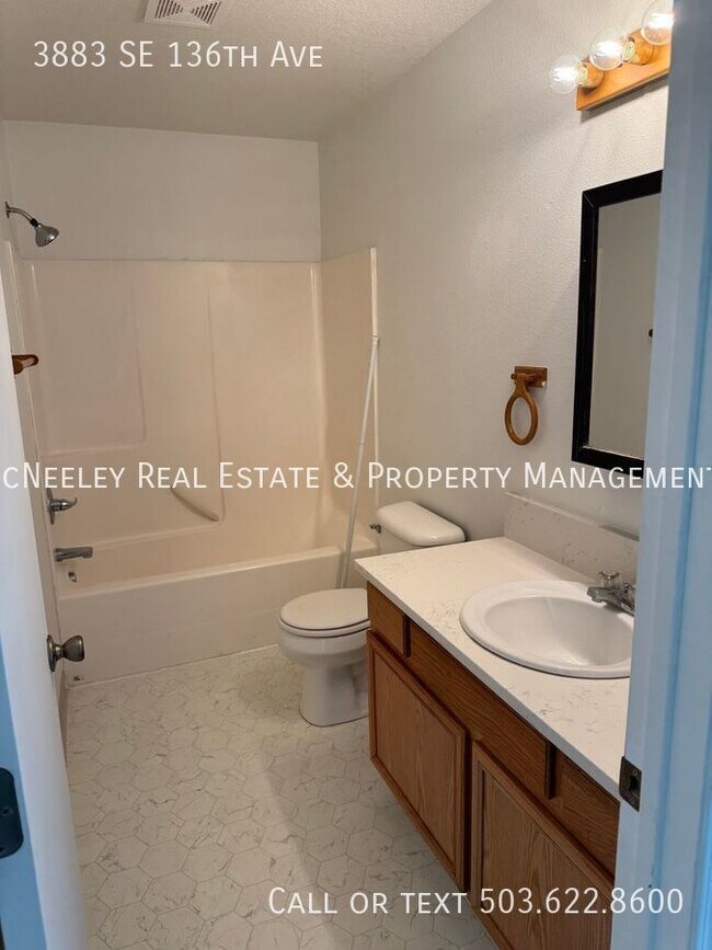 Building Photo - Four bedroom home in Powelhurst/Gilbert Ne...