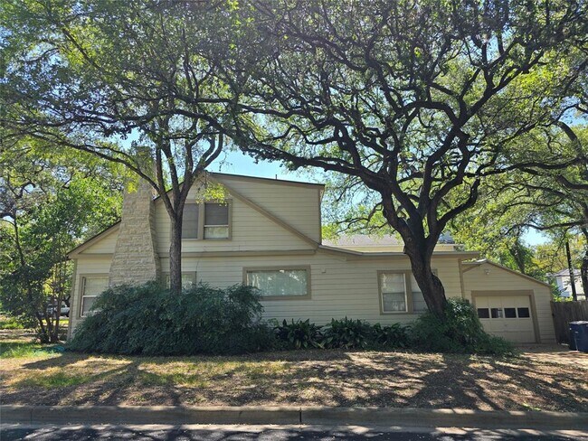 Building Photo - 3207 Cherry Ln