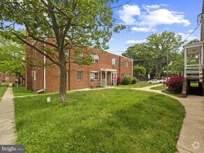 Building Photo - 22 Danbury St SE