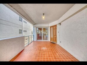 Building Photo - 1042 Bellasol Way