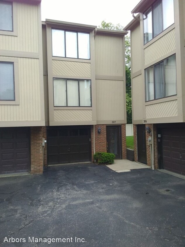 Primary Photo - 2 br, 1.5 bath House - 307 Serendipity Drive