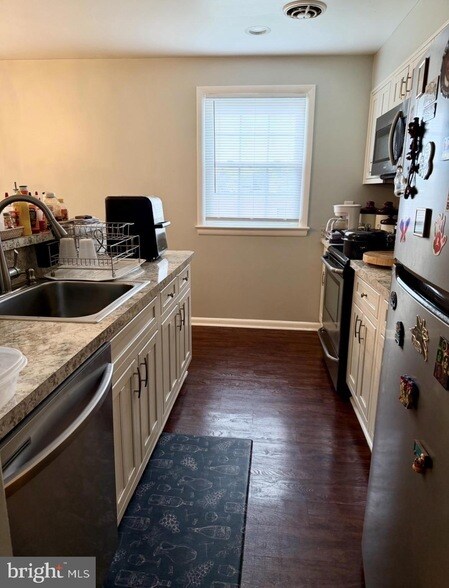 Foto del edificio - 6526 Beechwood Dr