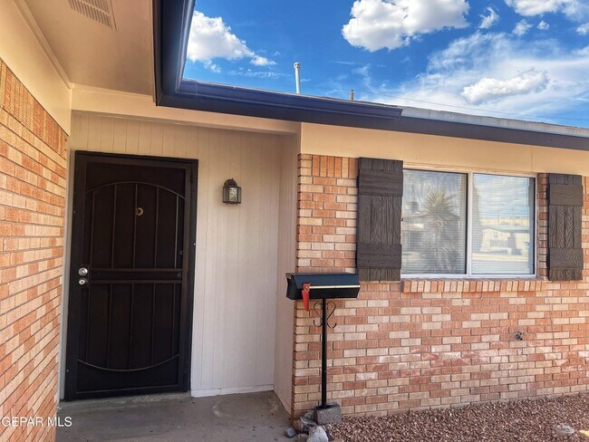 Building Photo - 7200 Alto Rey Ave