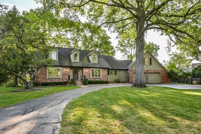 Building Photo - 615 Mulberry St