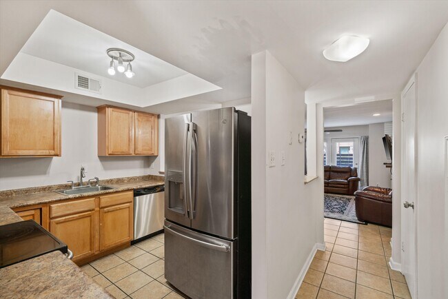 Building Photo - 1838 Fernspring Cv