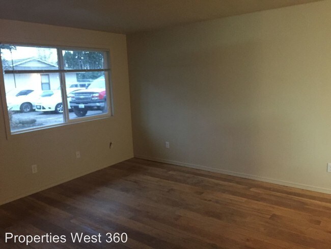 Building Photo - 2909 Fruit Valley Rd