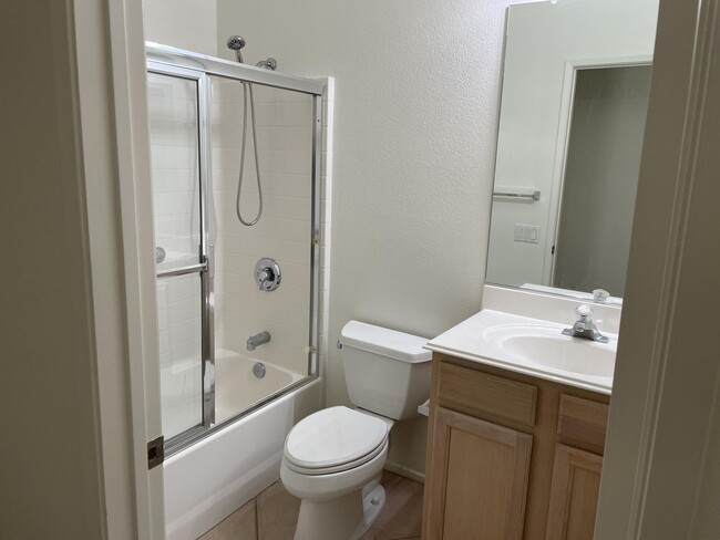 Foto del edificio - 78472 Glastonbury Way