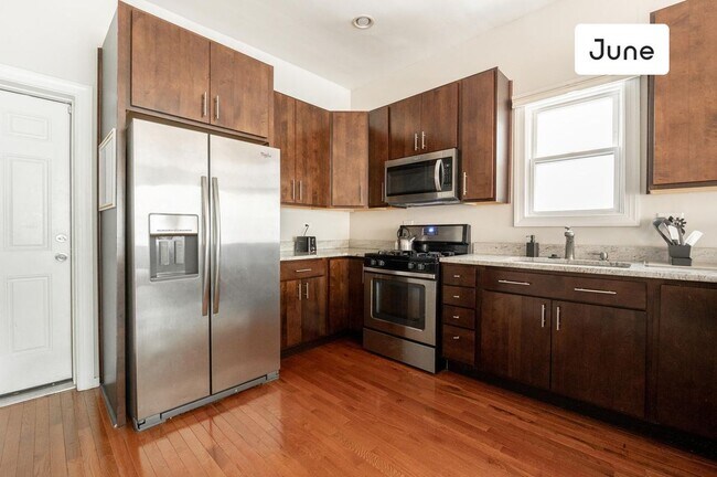 Building Photo - 2513 North Artesian Avenue