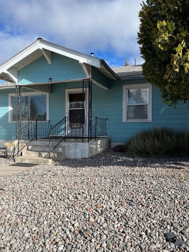 1611 Cross St, Klamath Falls, OR 97601 House Rental in Klamath Falls